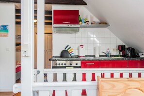 Fridge, oven