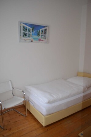 Unclassified image, 5 of 10, button - Apartment 5 Ehlers - Apartments Ehlers-Bastelstudio (Bad Bevensen)