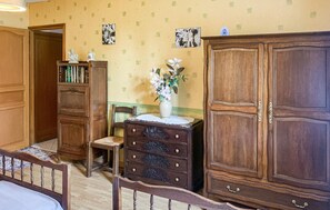 2 slaapkamers, reisbedje, gratis wifi, beddengoed