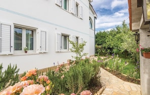 Outside - Beautiful home in Labin (Labin)