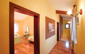 5 bedrooms, in-room safe, travel crib, free WiFi