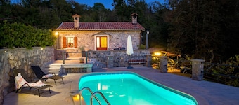 Gorgeous home in Poljane with sauna