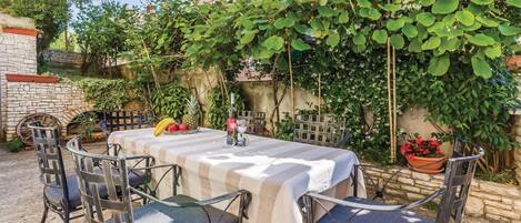 Ulkoruokailutilat