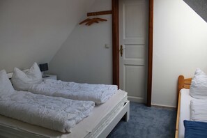 1 Schlafzimmer, Reisekinderbett, WLAN