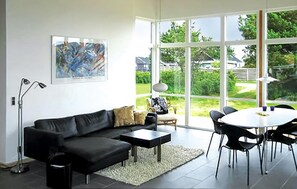 TV, fireplace, DVD player, stereo