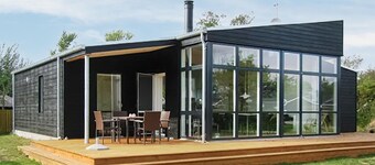 Awesome home in Juelsminde with kitchen