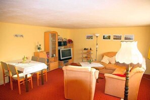 Unclassified image, 2 of 8, button