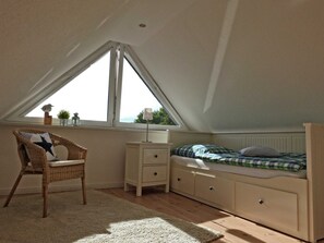 3 slaapkamers, reisbedje, wifi, beddengoed