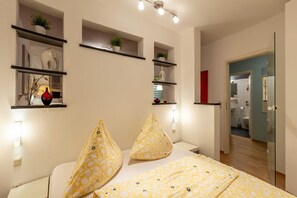 1 bedroom, iron/ironing board, travel cot, WiFi