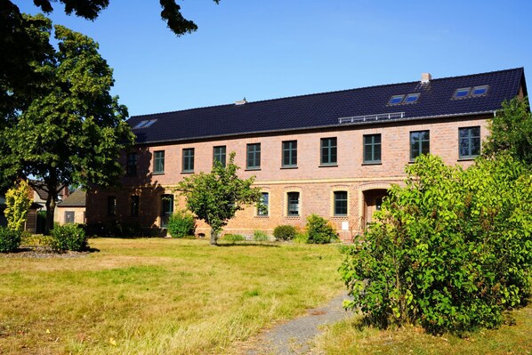 Unclassified image, 1 of 13, button