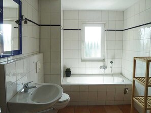 Unclassified image, 4 of 11, button