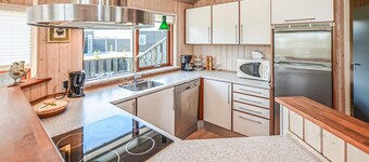 Amazing home in Sydals with WiFi