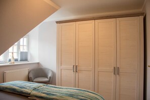 2 habitaciones, cuna de viaje, wifi y ropa de cama 