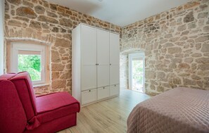 2 slaapkamers, reisbedje, gratis wifi, beddengoed