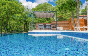 Beheizter Pool