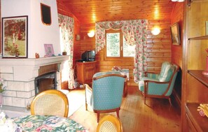 Interior - 1 bedroom amazing home in Vecoux (Vecoux)