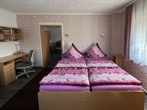 Unclassified image, 3 of 8, button - Apartment - Apartment Hellauer (Magdeburg)