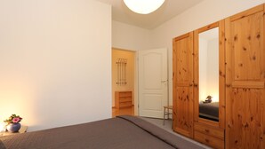 1 bedroom, in-room safe, iron/ironing board, travel cot - Apartment 4, first floor, 2 rooms, Zinnowitz - Haus Rubert Fewos near the beach (Zinnowitz)