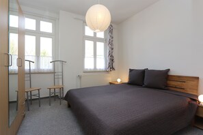 1 bedroom, in-room safe, iron/ironing board, travel cot