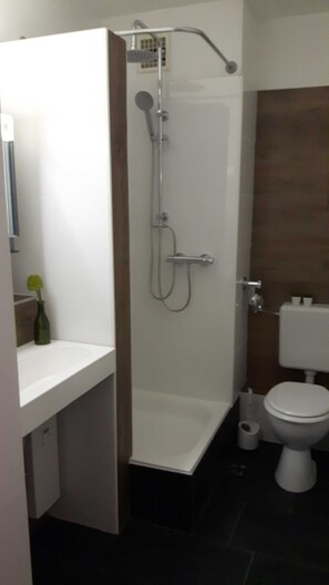 Unclassified image, 4 of 13, button