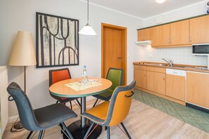 Unclassified image, 5 of 13, button