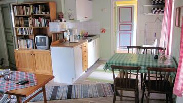 Réfrigérateur, plaque de cuisson, cafetiÚre/bouilloire