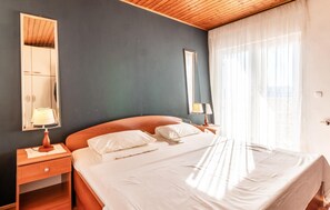 2 bedrooms, free WiFi, bed sheets