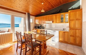 Kühlschrank, Herdplatte, Geschirrspüler