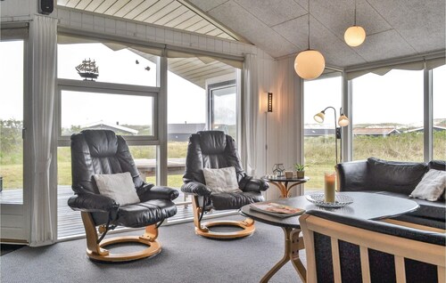 Awesome home in Hvide Sande with sauna