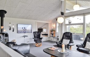 Televisio, takka, DVD-soitin