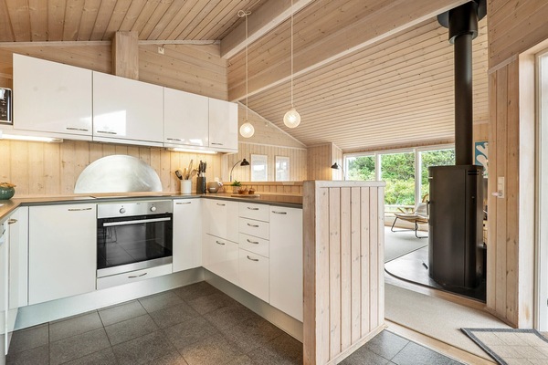 Réfrigérateur, plaque de cuisson, lave-vaisselle, cafetiÚre/bouilloire