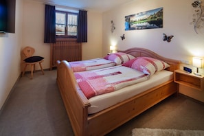 1 chambre, coffres-forts dans les chambres, Wi-Fi, draps fournis