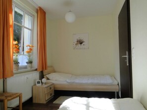 Unclassified image, 5 of 18, button