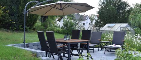 تناول الطعام بالخارج