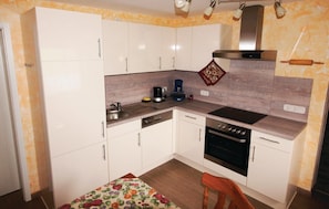 Fridge, microwave, stovetop, dishwasher - Nice apartment in Lügde with WiFi (Lügde)