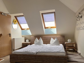 2 chambres, lit parapluie