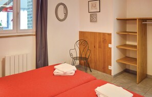 4 bedrooms, free WiFi