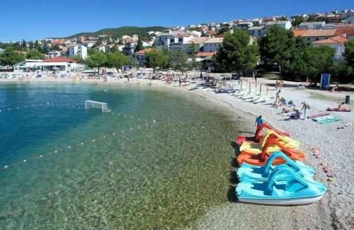 Holiday apartment 100 m from the beach