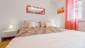 2 bedrooms