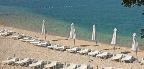 Holiday apartment 200 m from the beach
