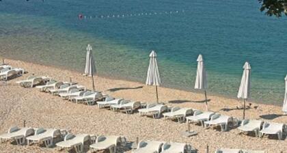 Holiday apartment 200 m from the beach