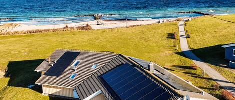 Ubicación cercana a la playa y pesca