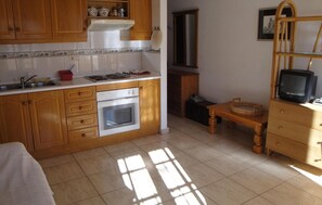 Fridge, microwave, stovetop, coffee/tea maker - 1 bedroom nice apartment in Orihuela Costa (Orihuela Costa)