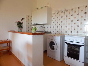 Interior - Holiday apartment with terrace and in a quiet location (Porto Istana)