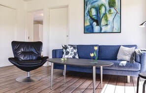 テレビ、DVD プレーヤー