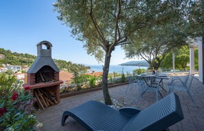 Outdoor dining - 2 bedroom beautiful apartment in Rabac (Rabac)