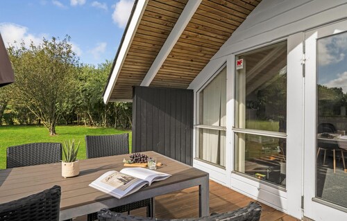 2 bedroom amazing home in Oksbøl