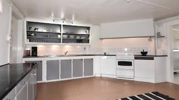 Fridge, stovetop, dishwasher, coffee/tea maker