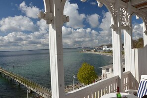 Luokittelematon kuva, 2 kautta 12, painike