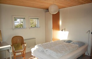2 bedrooms
